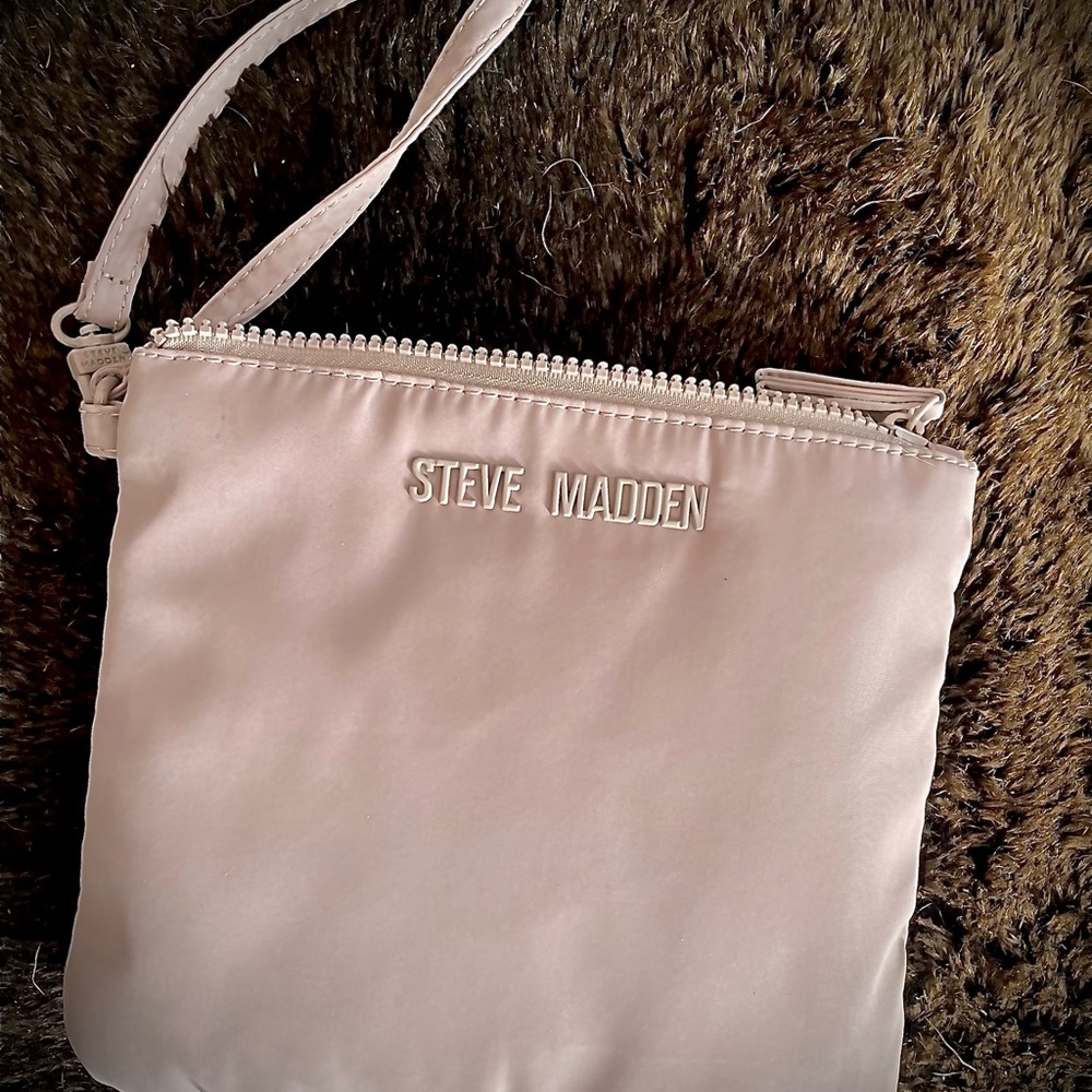 Steve Madden Beige wristlet Bag